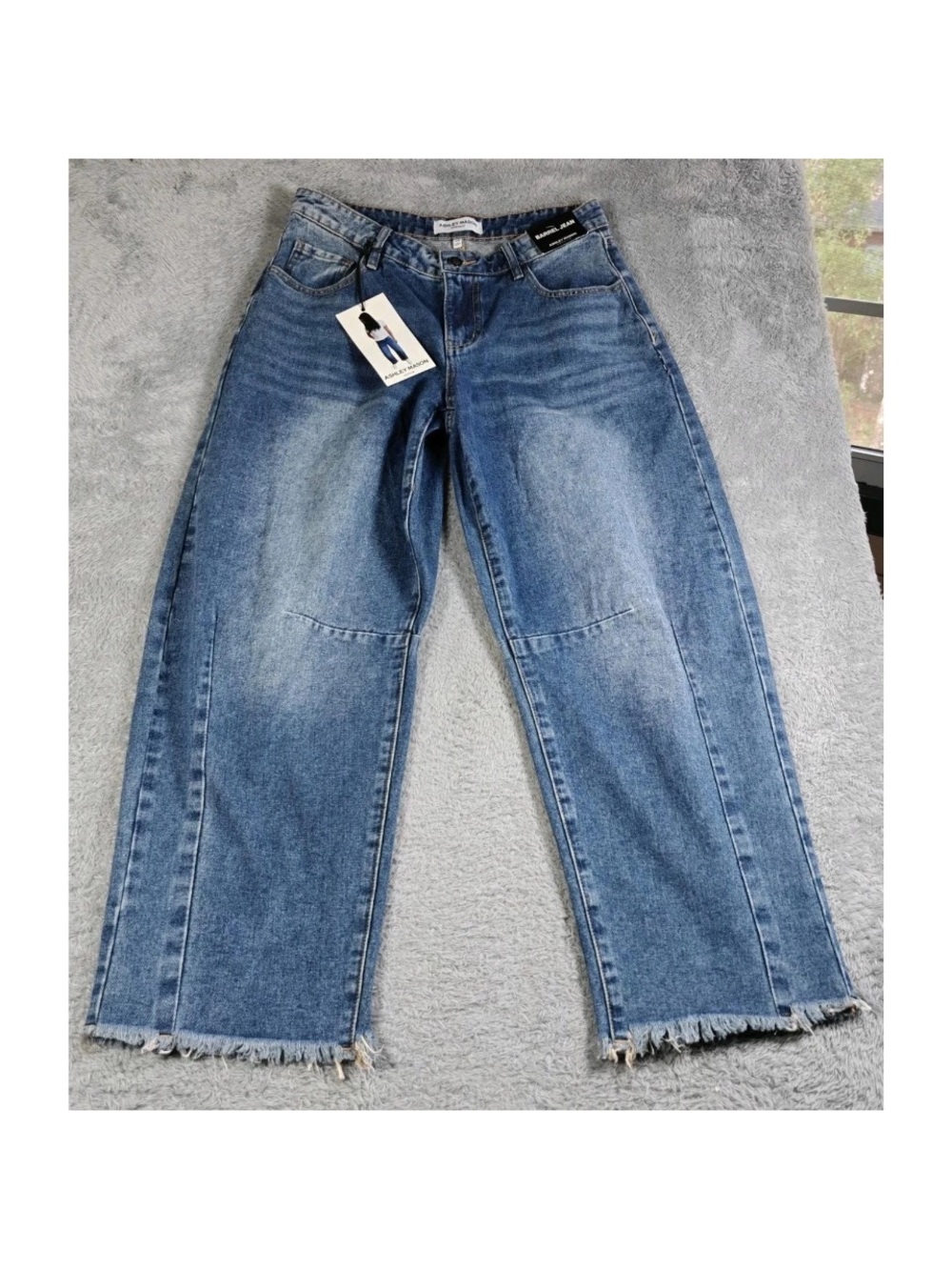 Ashley Mason Medium Blue Barrel leg Frayed Hem Jeans